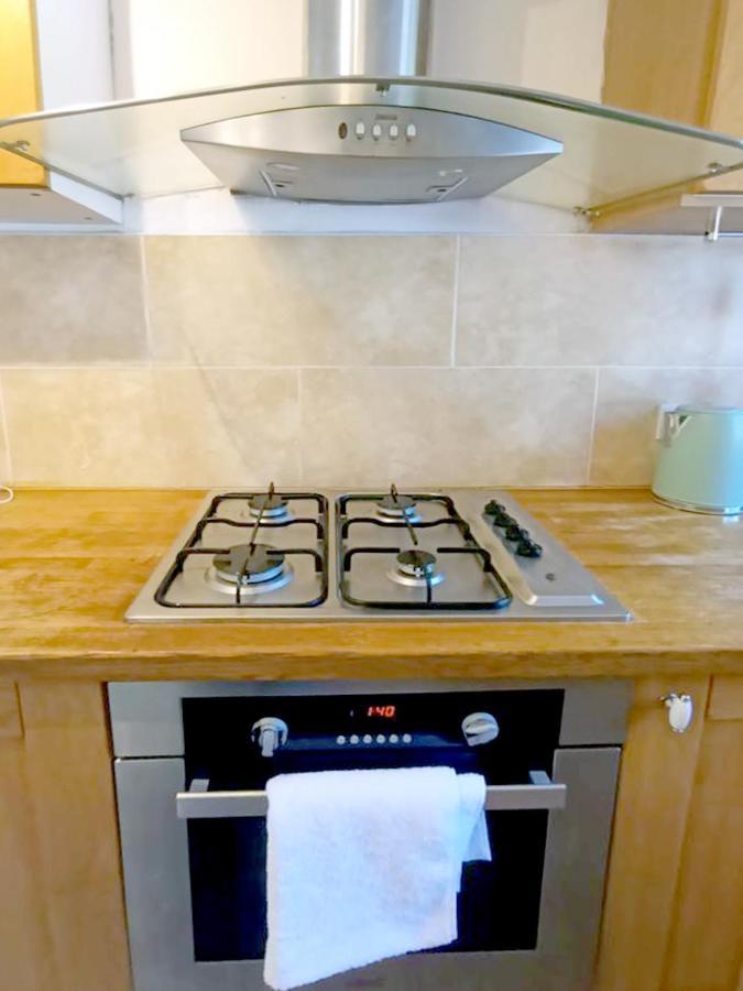 Cozy 4 Bedroom House In Smethwick With 4 Bathrooms Perfect For Contractors And Families Μπέρμιγχαμ Εξωτερικό φωτογραφία