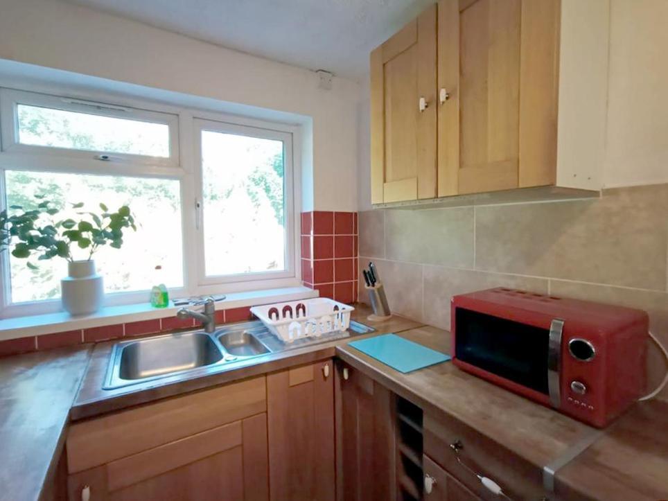 Cozy 4 Bedroom House In Smethwick With 4 Bathrooms Perfect For Contractors And Families Μπέρμιγχαμ Εξωτερικό φωτογραφία